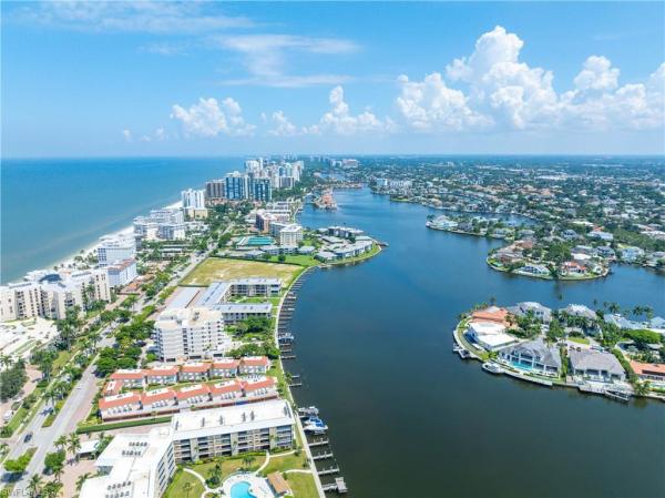 3070 N Gulf Shore Blvd #201, Naples, Florida 34103, image 1