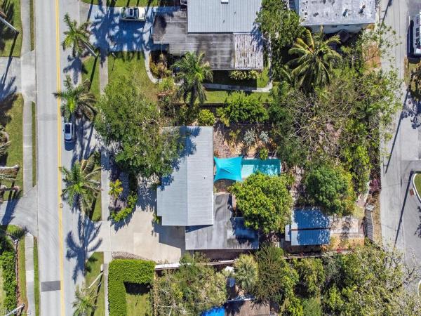 Lake Manor, 649 N 10th St, Naples, Florida 34102, image 1