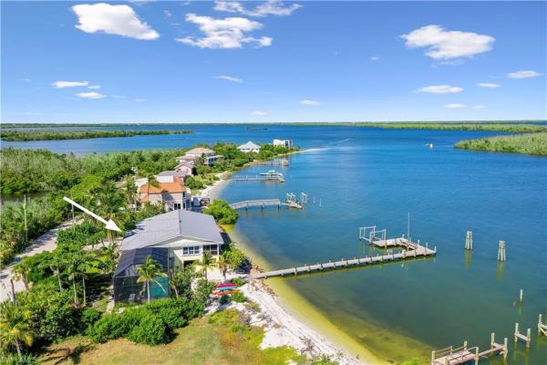 Woodrings, 1870 Woodring Rd, Sanibel, Florida 33957, image 1
