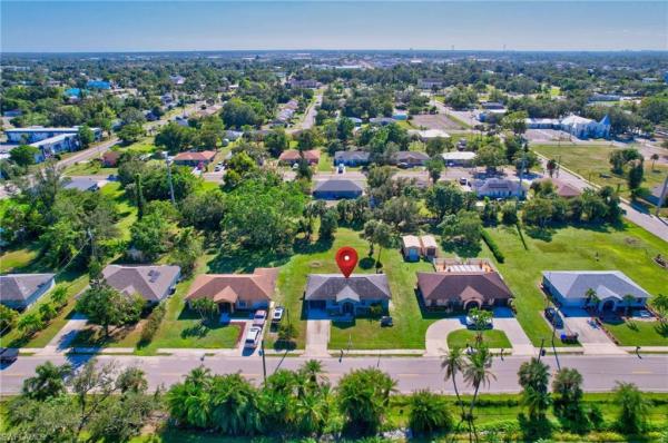 Kinzie Court, 2836 Indian St, Fort Myers, Florida 33916, image 1