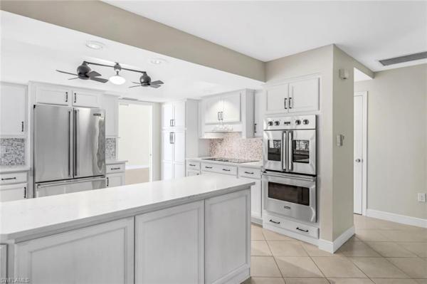 Town & River, 13750 Mcgregor Blvd, Fort Myers, Florida 33919, image 3
