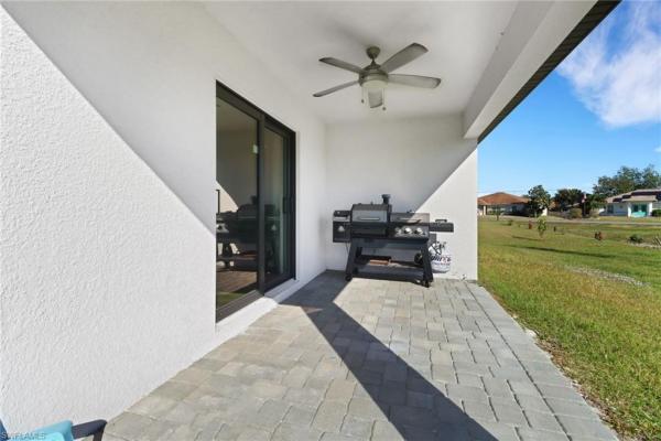 Mirror Lakes, 815 Unger Ave, Fort Myers, Florida 33913, image 2