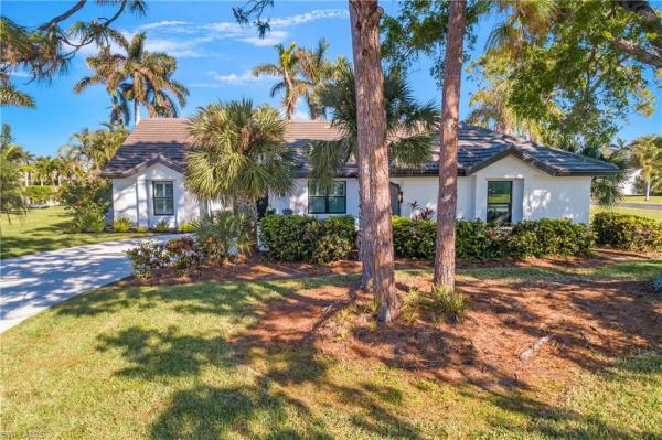Vanderbilt Lakes, 28875 Winthrop Cir, Bonita Springs, Florida 34134, image 1