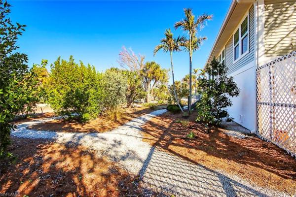 Sanibel Highlands, 499 Leather Fern Pl, Sanibel, Florida 33957, image 2