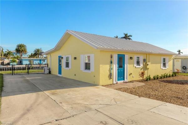 Island Harbors, 2531 Broadwater St, Matlacha, Florida 33993, image 1