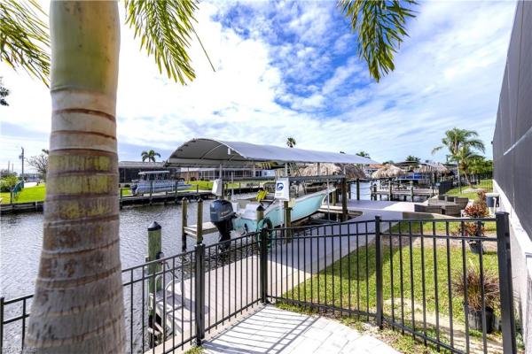 Cape Coral Residential, 116 38th Ter, Cape Coral, Florida 33914, image 2