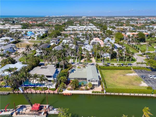 Aqualane Shores, 660 S 14th Ave, Naples, Florida 34102, image 1