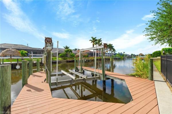 Cape Coral Residential, 2108 38th Ter, Cape Coral, Florida 33914, image 2