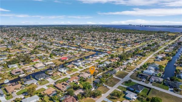 Cape Coral Residential, 1817 Coral Point Dr, Cape Coral, Florida 33990, image 2