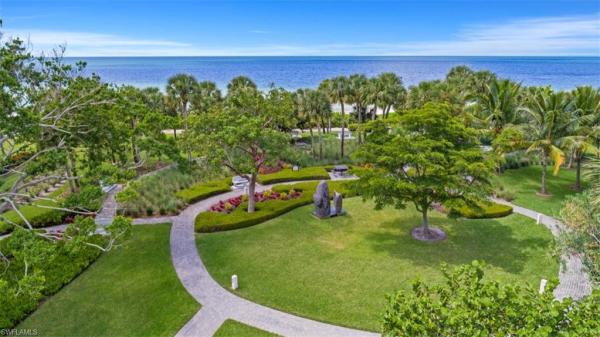 Lexington At Park Shore, 4022 Belair Ln #4, Naples, Florida 34103, image 2