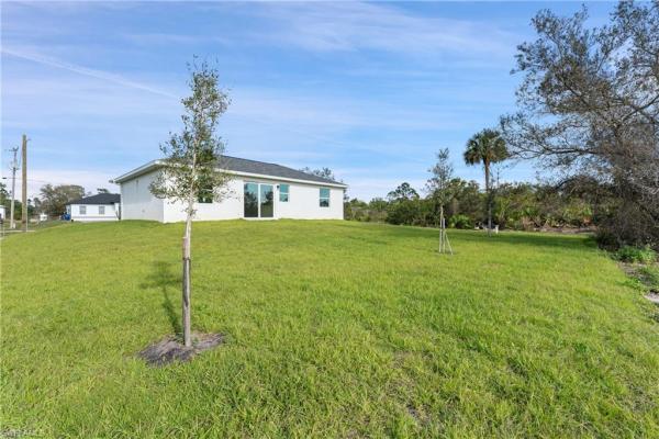 Lehigh Acres, 957 Commodore St, Lehigh Acres, Florida 33974, image 1