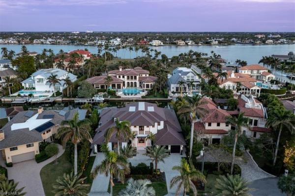 Aqualane Shores, 2231 Forrest Ln, Naples, Florida 34102, image 1