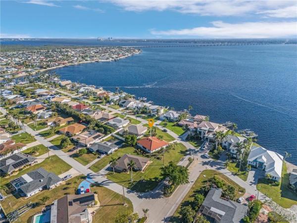 Cape Coral Residential, 2926 22nd Pl, Cape Coral, Florida 33904, image 2