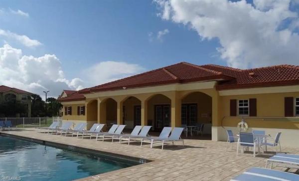 4122 Residence Dr #106, Fort Myers, Florida 33901, image 1