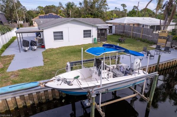 Holeusa Estates, 60 Cardinal Dr, North Fort Myers, Florida 33917, image 2