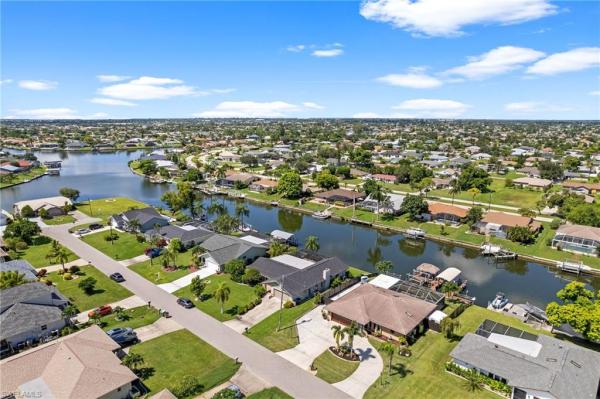 Cape Coral Residential, 617 28th Ter, Cape Coral, Florida 33904, image 2