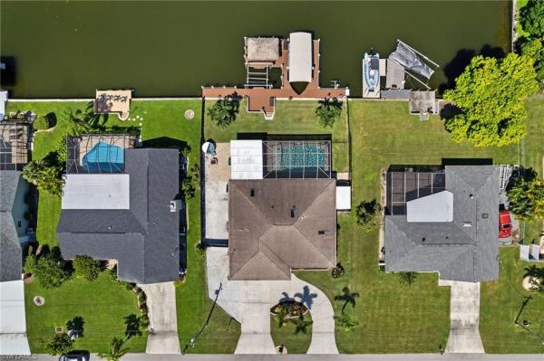 Cape Coral Residential, 617 28th Ter, Cape Coral, Florida 33904, image 1