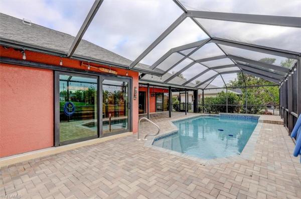 1126 21st Ter, Cape Coral, Florida 33990, image 3