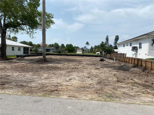 Conners At Vanderbilt Beach, 483 Oak Ave, Naples, Florida 34108, image 2