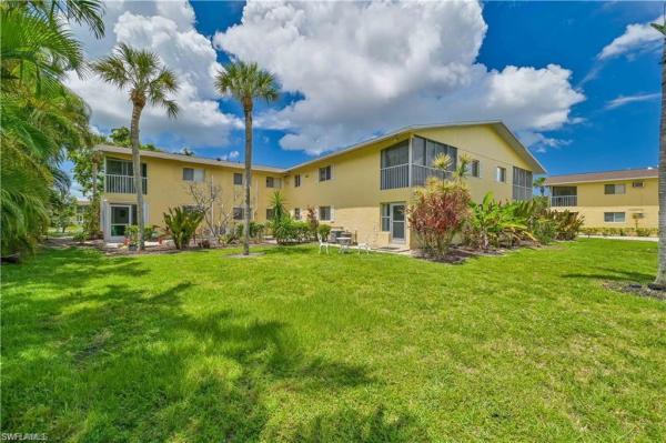8141 Country Rd #104, Fort Myers, Florida 33919, image 1