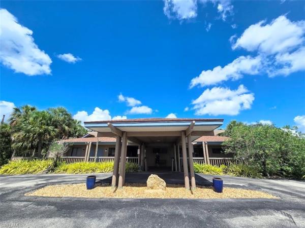 Island Park Village, 17620 Heron Ln, Fort Myers, Florida 33908, image 3