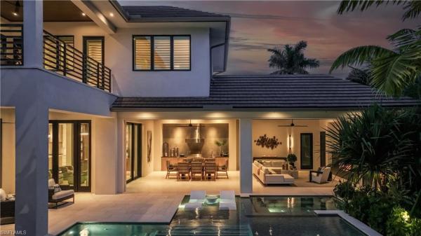 Aqualane Shores, 2021 E Gordon Dr, Naples, Florida 34102, image 2