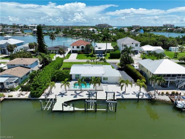 Isles Of Capri, 119 Tahiti St, Naples, Florida 34113, image 1