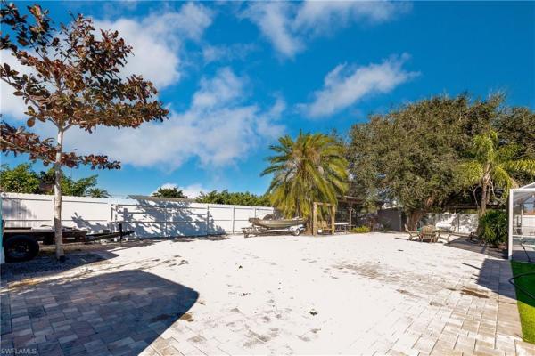 Lehigh Acres, 240 Laurent Ct, Lehigh Acres, Florida 33936, image 3