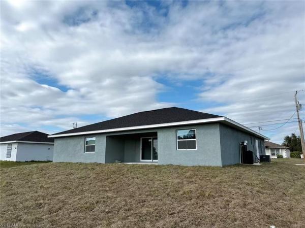 3705 SW 26th St, Lehigh Acres, Florida 33976, image 1