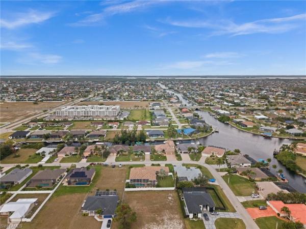 Cape Coral Residential, 4115 19th Pl, Cape Coral, Florida 33914, image 3