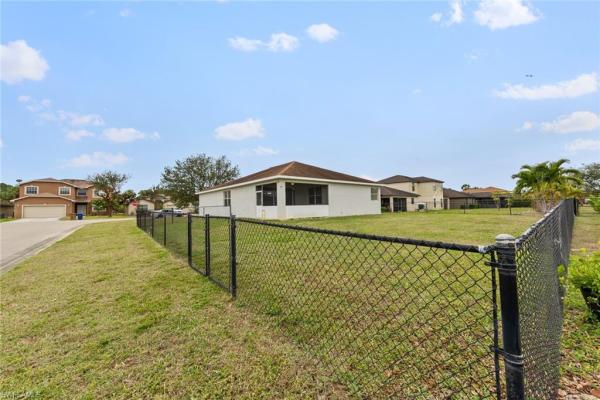 300 Shadow Lakes Dr, Lehigh Acres, Florida 33974, image 1