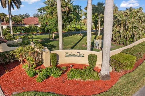 Harbour Isle Yacht & Racquet Club, 15106 Ports Of Iona Dr, Fort Myers, Florida 33908, image 1
