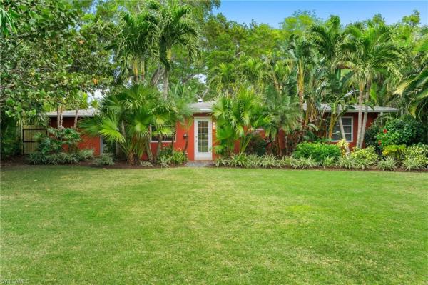 Olde Naples, 432 N 3rd Ave, Naples, Florida 34102, image 1