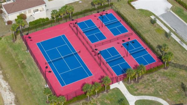Stonewater, 366 Spring Hill Lake Loop, Cape Coral, Florida 33993, image 2