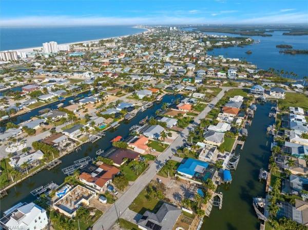 Fairview Isles, 16 Palmview Blvd, Fort Myers Beach, Florida 33931, image 2