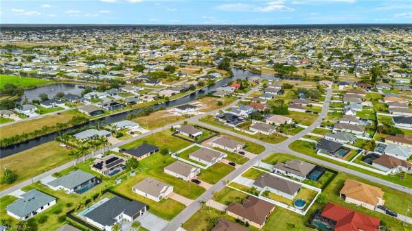 Cape Coral Residential, 305 25th Pl, Cape Coral, Florida 33991, image 2
