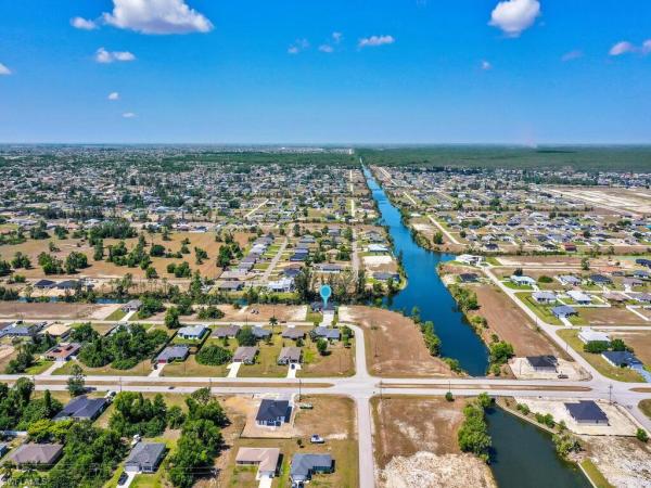 Cape Coral, 4140 19th Pl, Cape Coral, Florida 33909, image 2