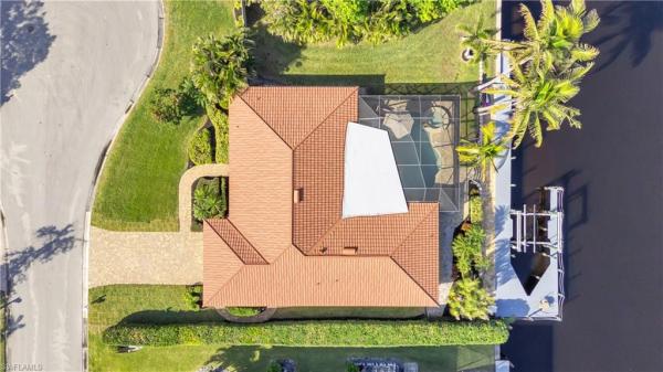 Town & River, 967 Bal Isle Dr, Fort Myers, Florida 33919, image 1