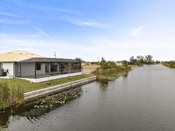 Cape Coral Residential, 421 31st Pl, Cape Coral, Florida 33993, image 1