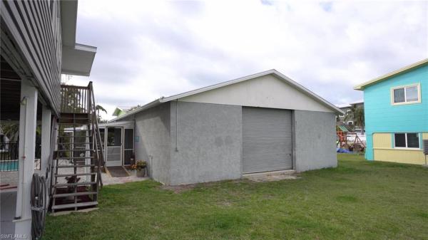 144 Driftwood Ln, Fort Myers Beach, Florida 33931, image 1