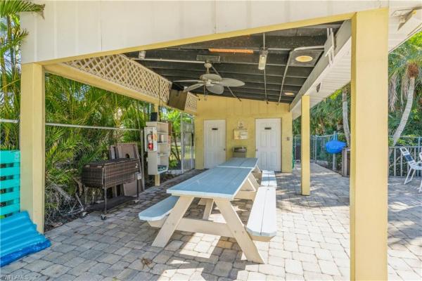 Gladiolus Gardens, 8049 Country Rd #102, Fort Myers, Florida 33919, image 3