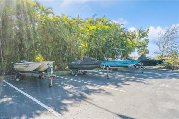 Gladiolus Gardens, 8049 Country Rd #102, Fort Myers, Florida 33919, image 2