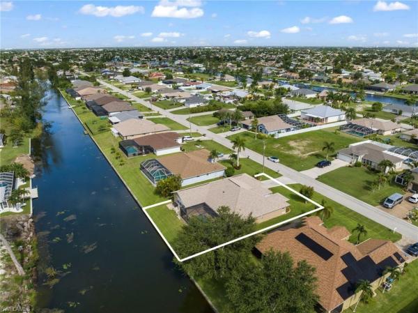 Cape Coral Residential, 207 16th St, Cape Coral, Florida 33990, image 2