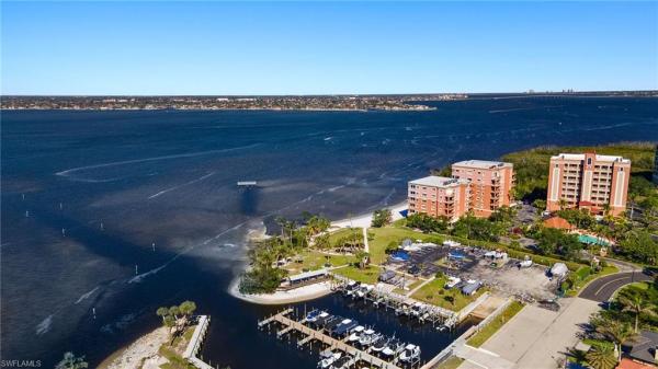 Harbor Place, 14811 Laguna Dr #101, Fort Myers, Florida 33908, image 2