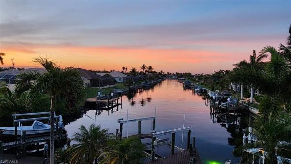 Cape Coral, 2419 W Cape Coral Pkwy, Cape Coral, Florida 33914, image 1