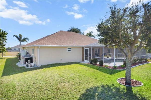 Cape Coral Residential, 422 37th Ave, Cape Coral, Florida 33993, image 2