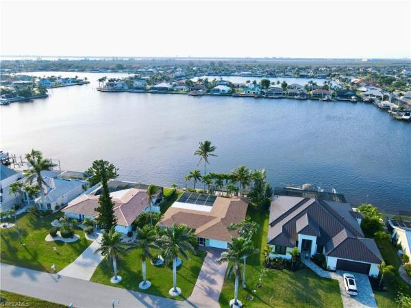 Cape Coral, 710 52nd St, Cape Coral, Florida 33914, image 1