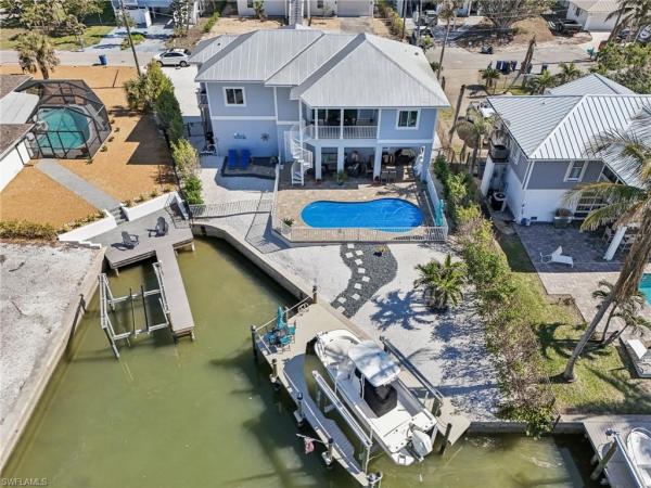 117 Sand Dollar Dr, Fort Myers Beach, Florida 33931, image 1