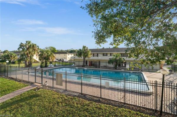 3325 N Airport Rd #J8, Naples, Florida 34105, image 1