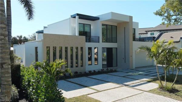 Ridge Lake At Olde Naples, 590 N 6th Ave, Naples, Florida 34102, image 1